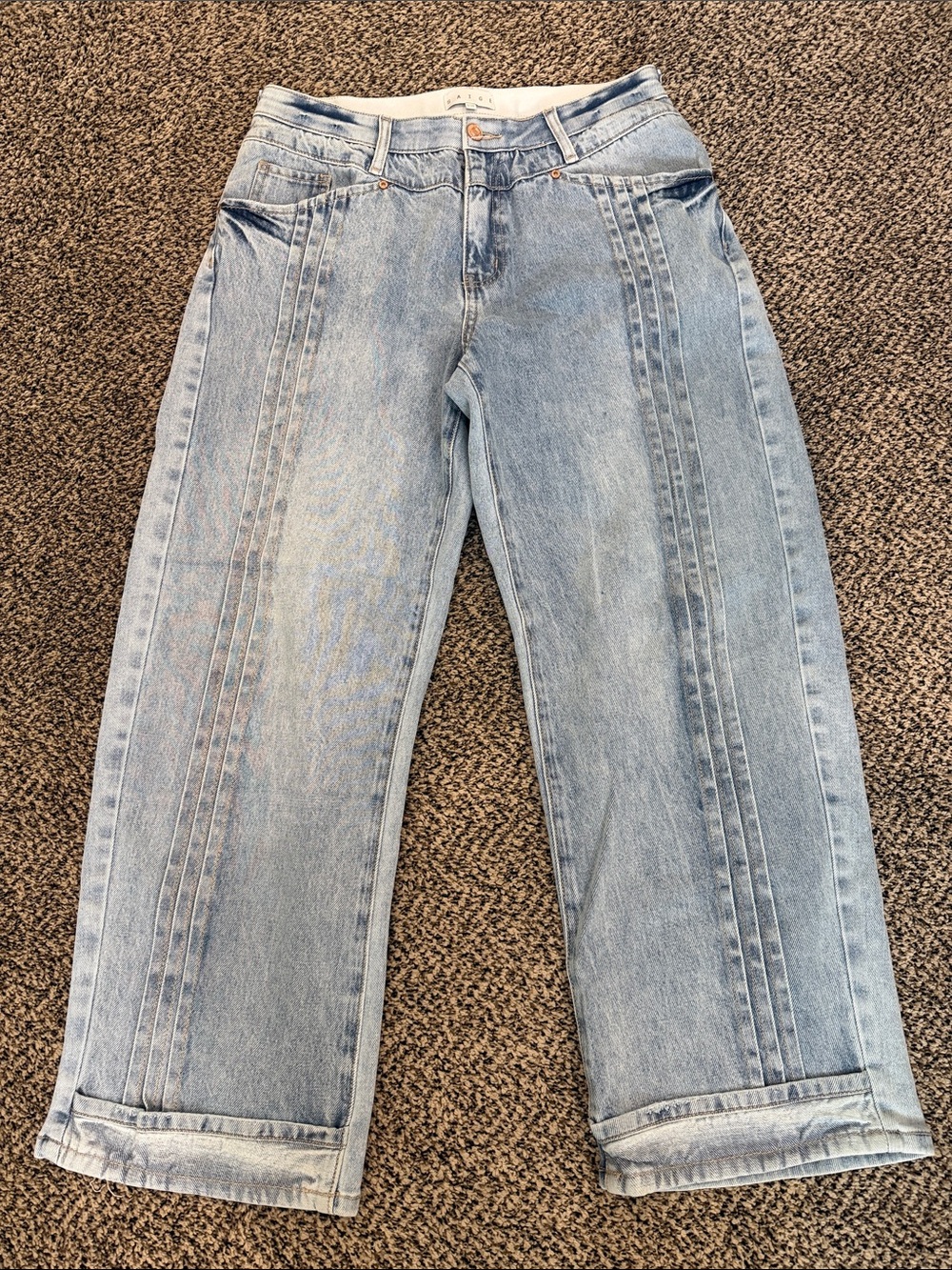 Saige Light Wash Women's ankle straight jeans